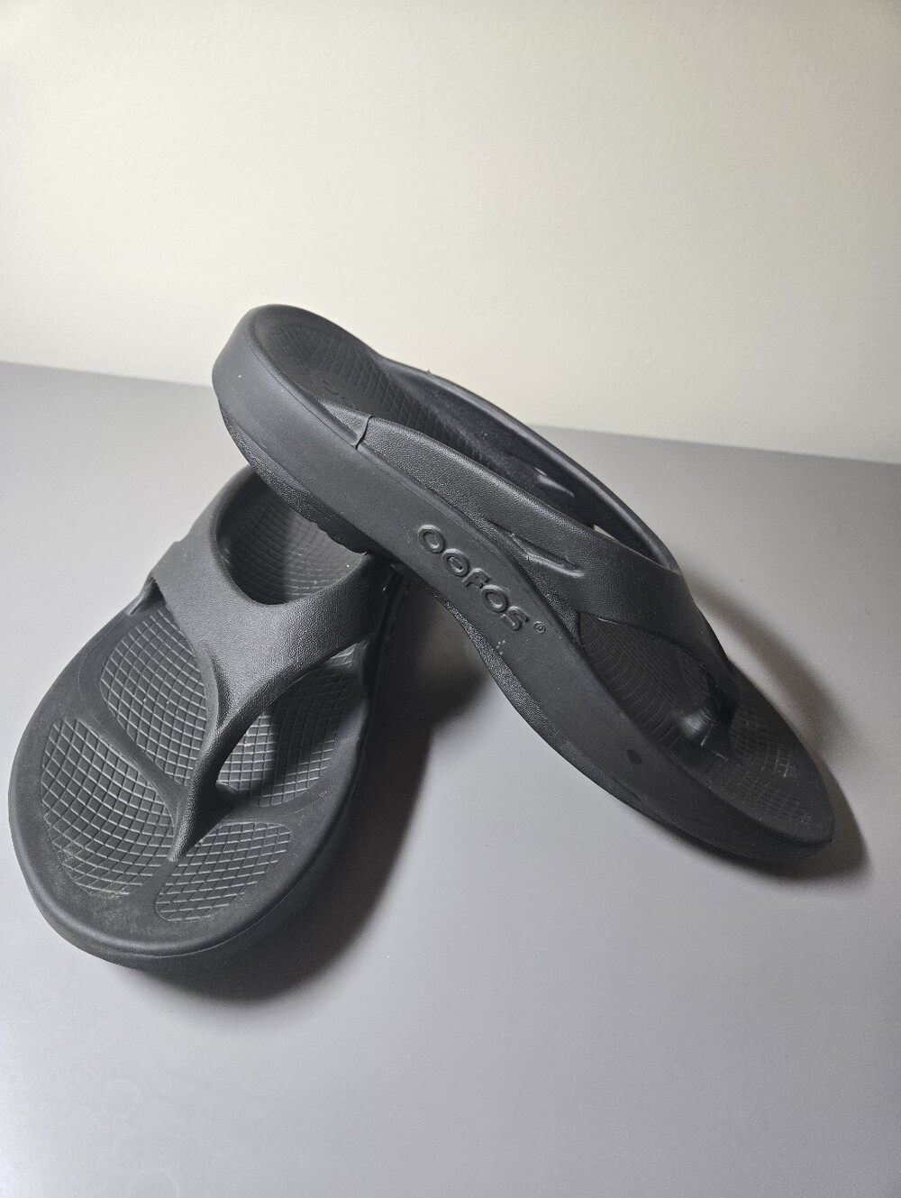 OOFOS Women's OOriginal Recovery Sandals Black Size 8 Flip Flop Orthotic Comfort